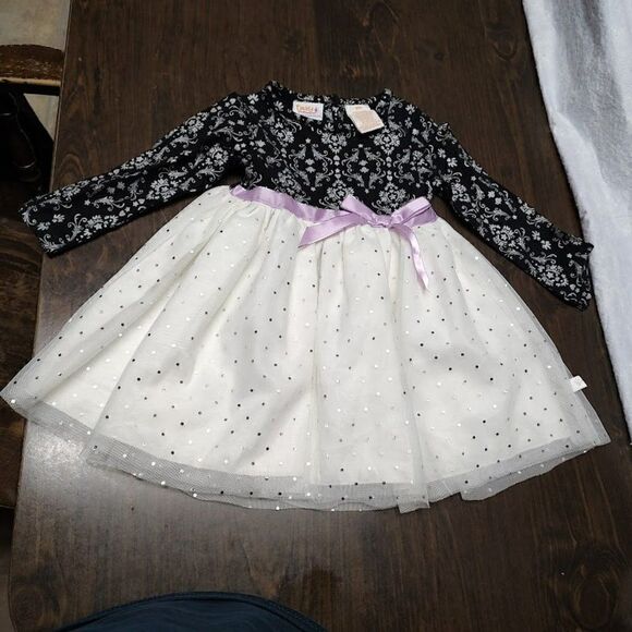 New Truly Scrumptious Heide Klum Black White Dress Size Girl's 18 Months - Picture 1 of 2